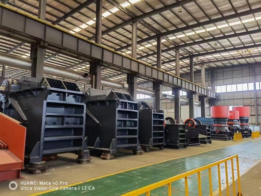 Madencilik Granit Çeneli Kırıcı Makinesi PE900 * 1200 100 TPH Taş Kırıcı Tesisi
