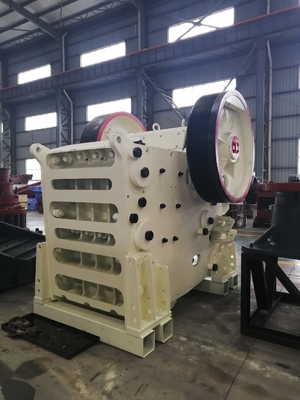 Riverstone Bazalt Çeneli Kırıcı 250Kw Kireçtaşı Kırma Ekipmanları
