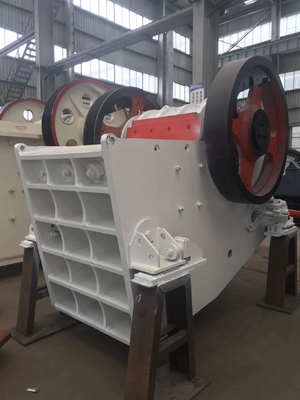 Symons Koni Çeneli Kırıcı Makinası Avrupa Tipi Kaya Çekiçli Kırıcı C125