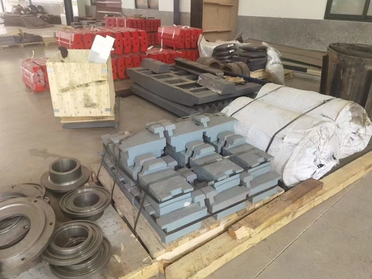 PF1007 Manganez Aşınma Plakası PF1010 1210 1214 1315 Darbeli Kırıcı Astar Plakası