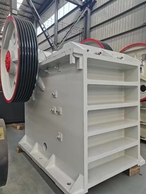 110Kw Çeneli Tip Kaya Kırıcı Yüksek Kapasiteli PE750 * 1060 380V Taş Koni Kırıcı Makinesi