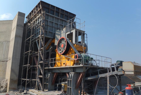 Yeni Dizel Nehir Taş Kırıcı AC Motor Granit Taş Altın Madenciliği Kaya Kırıcı