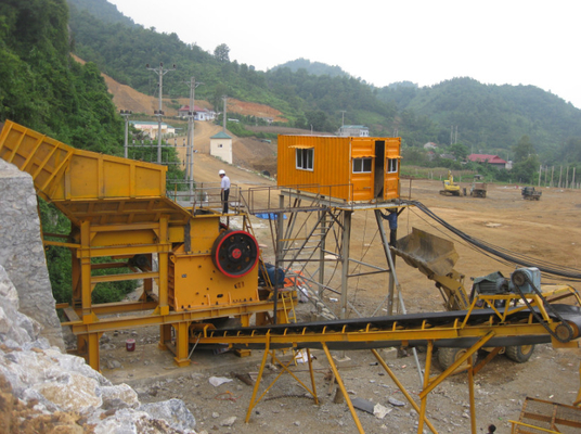 4200mm Granit Taş Kırıcı 3750mm Birincil Kırıcı Madencilik PE1200 * 1500 Yüksek Kapasiteli