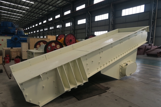 580mm Titreşimli Hazne Besleme Makinesi ZSW1149 Model Büyük Kapasiteli, Titreşimli Elek Besleyici