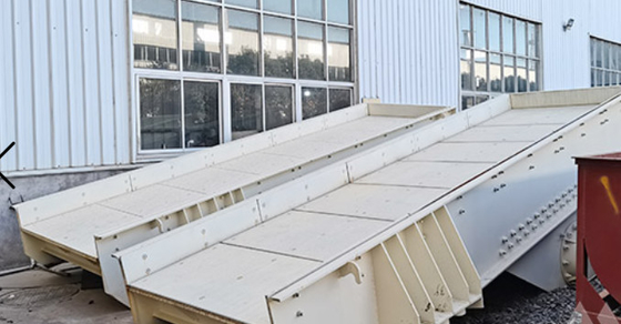 580mm Titreşimli Hazne Besleme Makinesi ZSW1149 Model Büyük Kapasiteli, Titreşimli Elek Besleyici