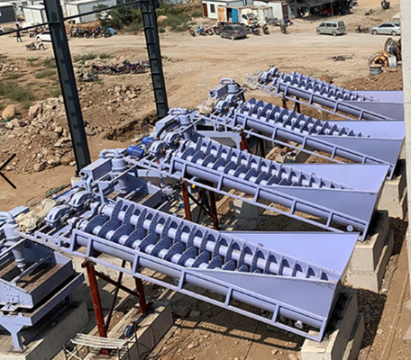 440V Titreşimli Elek Makinesi 150 TPH Kil Temizleme Desliming Nehir Kumu Yıkama Makinesi