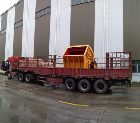 Çimento Fabrikasında 30-50 TPH Cevher Darbeli Kırıcı PF1007 2400 × 2250 × 2620mm