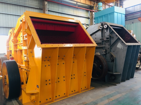 Mobil PF1320 Darbeli Kırıcı Makinesi 315Kw Kaya Taş İşleme Makineleri