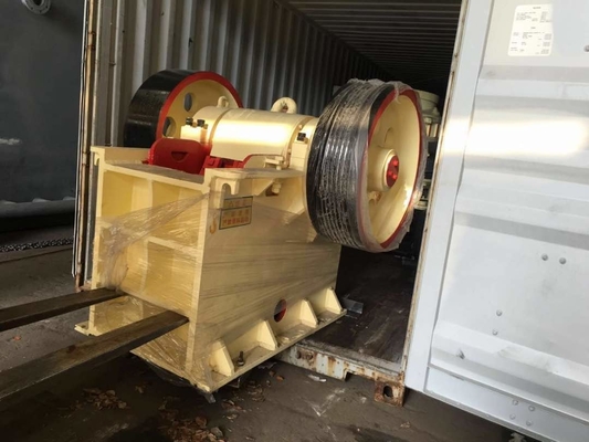 Mini Küçük Mobil Çeneli Kırıcı Parça Altın Cevheri Kaya Kırıcı 500mm Besleme Boyutu