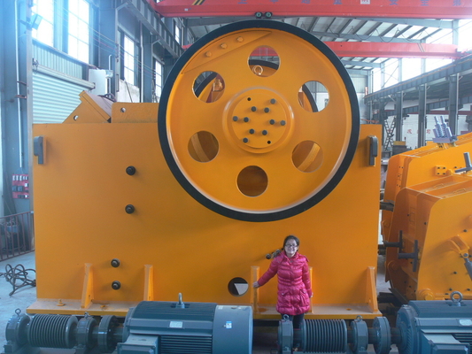 Kumtaşı Kaya 150 - 350t / H için Küçük Mini Çeneli Kırıcı Makinesi