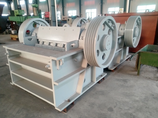 37Kw Çeneli Kırıcı PE400 * 600 Büyük Kapasiteli Ocağı Kaya Kırıcı