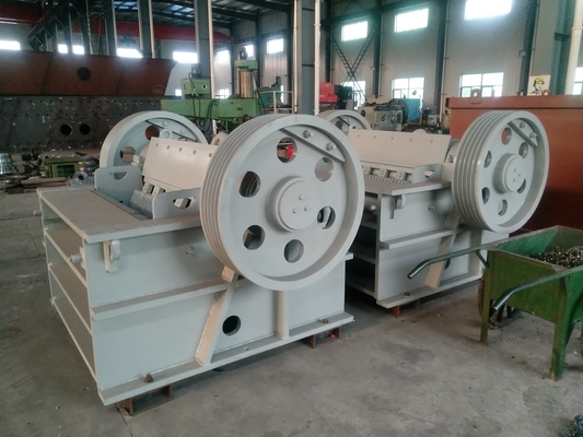 37Kw Çeneli Kırıcı PE400 * 600 Büyük Kapasiteli Ocağı Kaya Kırıcı