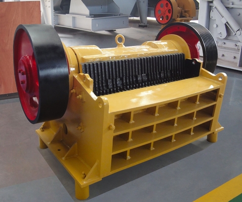 20-61 TPH ile Taş Eksantrik Mil Çeneli Kırıcı Makinesi PEX250x1200