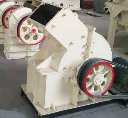 Mini Mobil Dizel Çekiçli Kırma Makinesi Taşınabilir Tuz Kaya Kireçtaşı Altın Cevheri Kömür