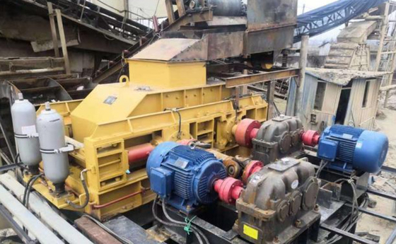 Orta Sertlik Malzemeler için 2PG0425 Kuvars Toz Kum Çekirdek Yapma Makinesi 45kw