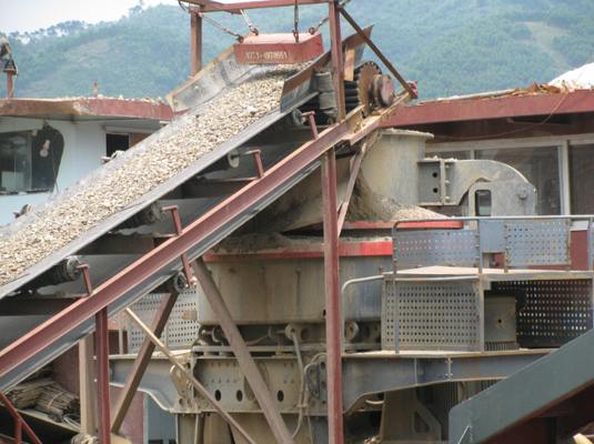 İnşaat Agregası için 75Kw Dikey Milli Darbeli Kırıcı Kum Yapma Makinesi, kum yapmak için vsi kırıcı